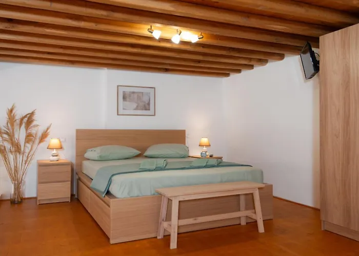 Το Λιοτρίβι Του Σπίθα דירה Ano Petali